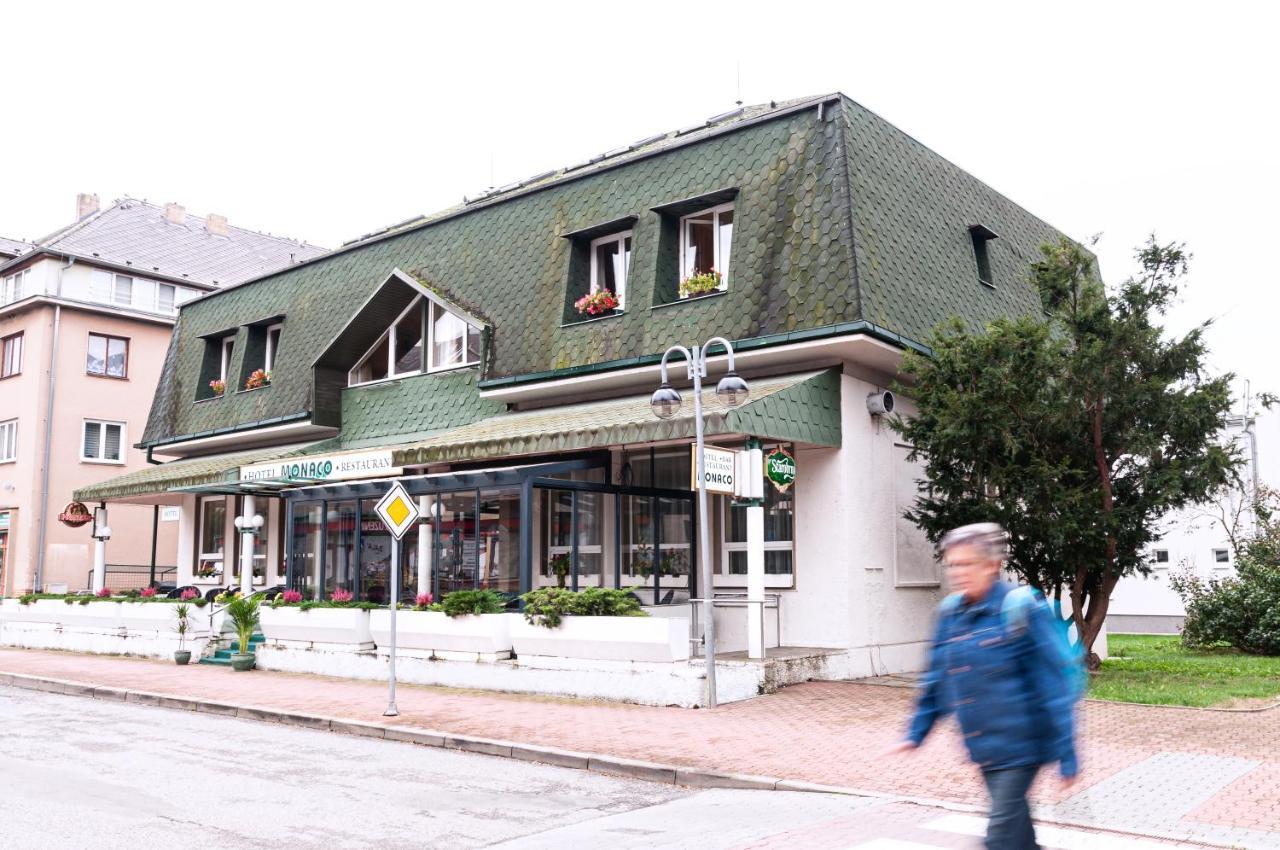 Hotel Monaco Náměšť nad Oslavou Exterior foto